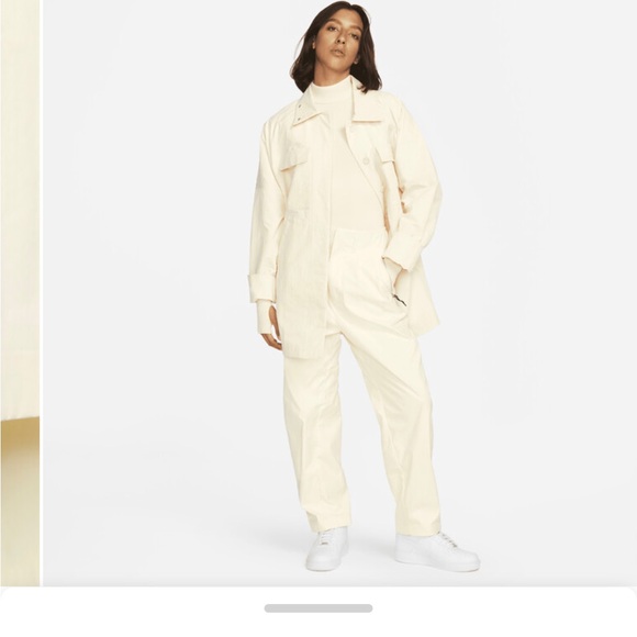 Super Oversized Nike Women’s ESC Parka - Picture 5 of 8